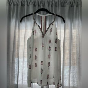 NWOT white patterned tank with knitted back